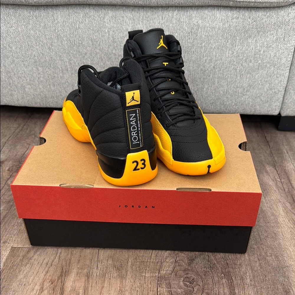 Air Jordan 12 Retro Black University Gold